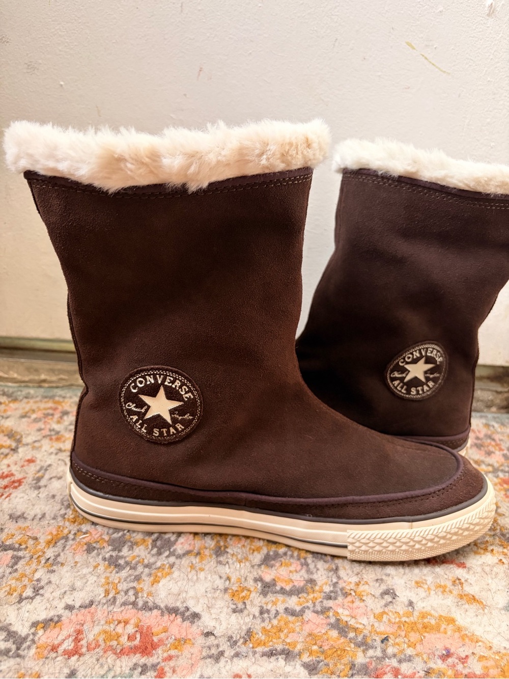 Converse Women's Winter Boots Size 8 - Picture 3 of 11